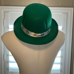 Elegant Green Hat with Floral Band